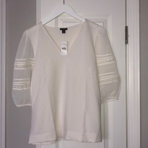 💙  Ann Taylor Blouse BNWT Medium